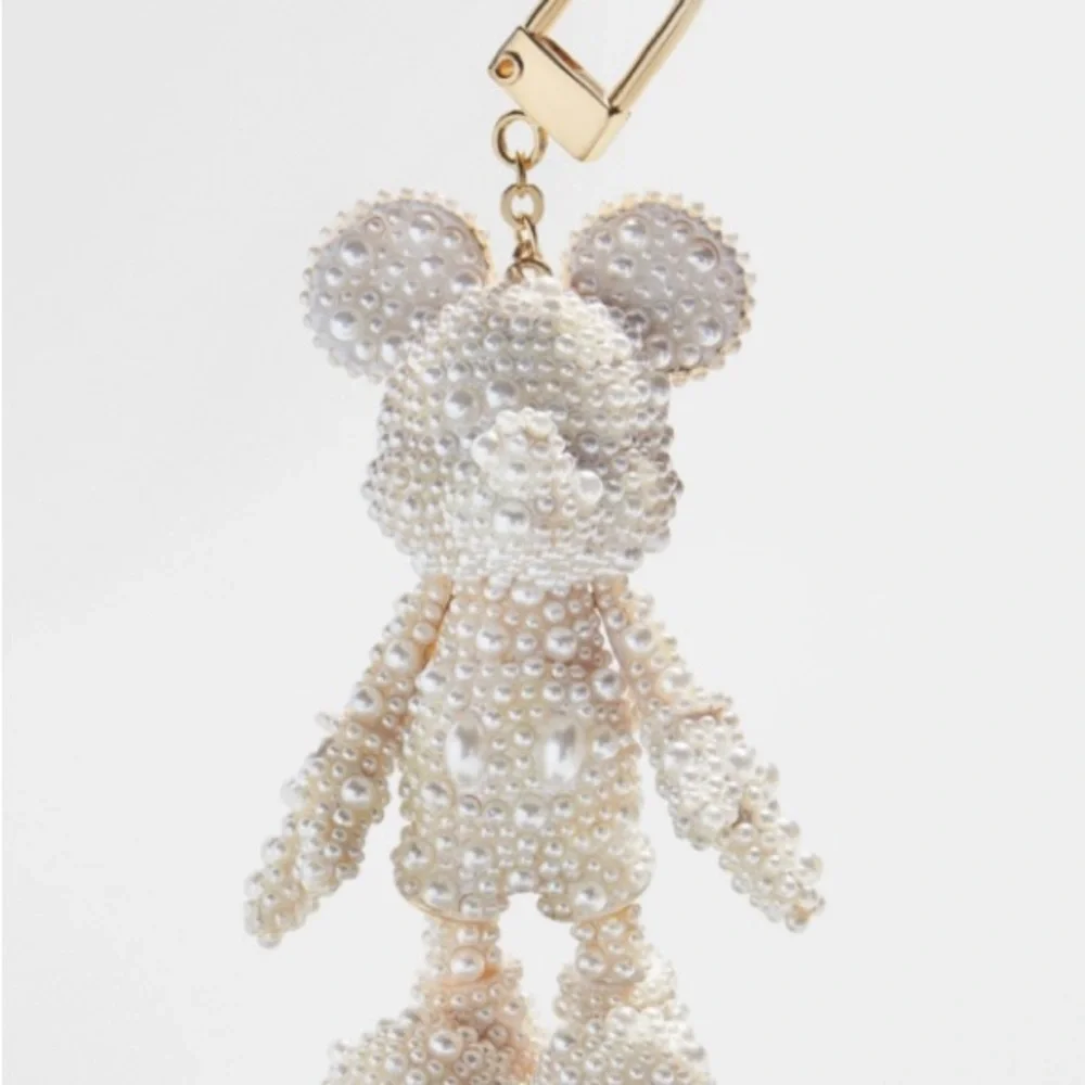 NEW BAUBLEBAR Disney Mickey Mouse Simulated Pearl Bag Charm - Picture 1 of 6
